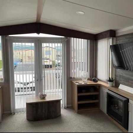 Ocean Breeze Villa Selsey Exterior foto